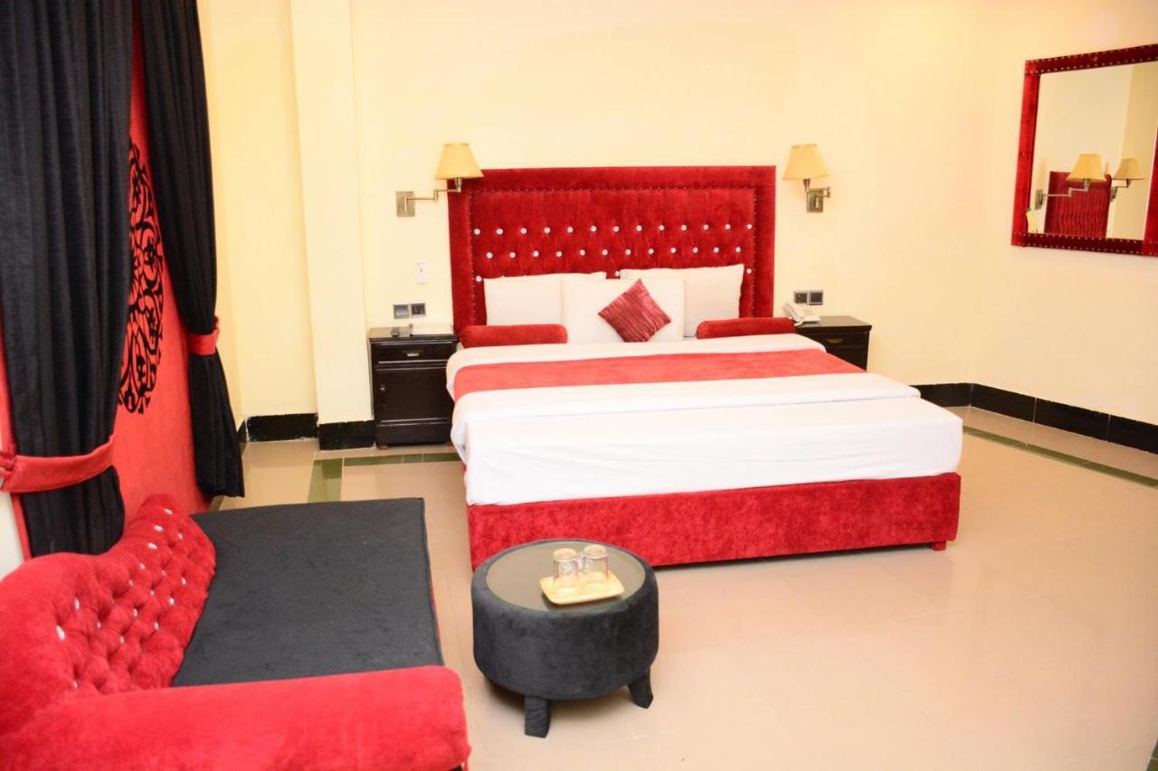 Hotel Move-N-Pick Murree Exterior foto